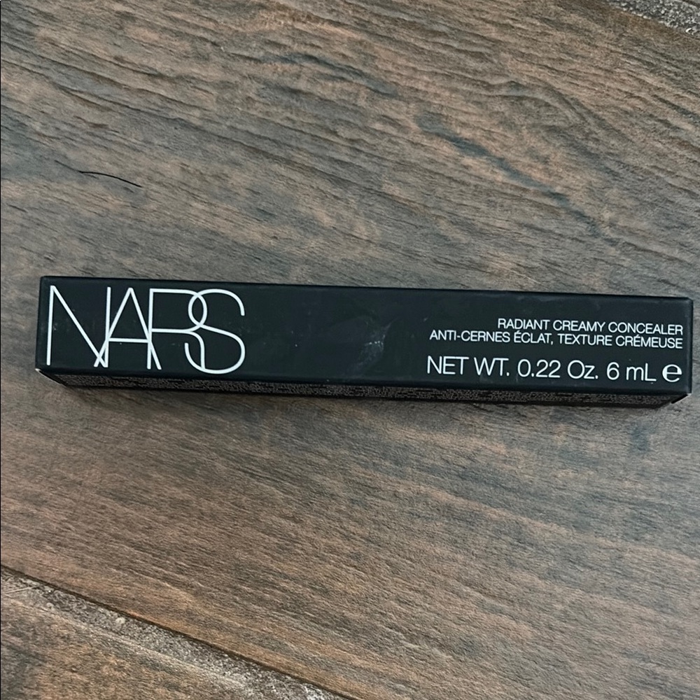 NARS Radiant Creamy Concealer - Black Packaging